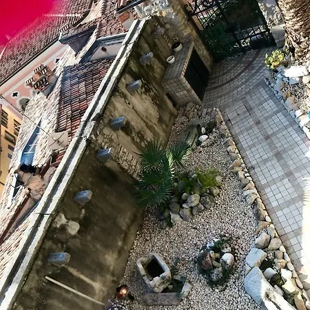 فيلة Castello ليمونِ سول غاردا