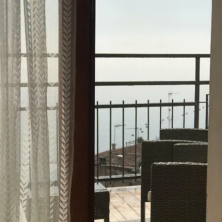 Castello فيلة ليمونِ سول غاردا
